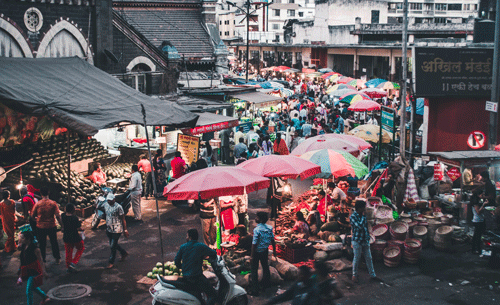 Colourful food market, India. (Unsplash)