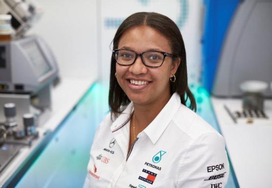 Stephanie, who graduated with a BEng in Chemical Engineering in 2016 now works for PETRONAS as a trackside fluid engineer in Formula 1