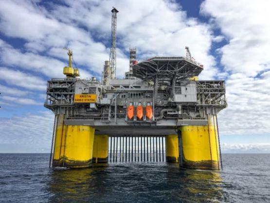 oil rig in sea