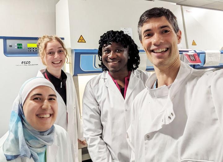 Picture of Jacobo Elies Gomez and team in their lab in University of Bradford