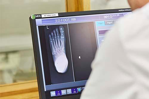 A screen showing an xray/medical imaging 