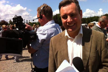 Bradford Alumni, Tom Ingall reporting at the Torch relay, image taken by Ann Sedivy